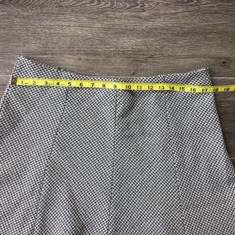 Women’s Black and White Plaid A-Line Skirt Size 12 - Picture 4 of 6